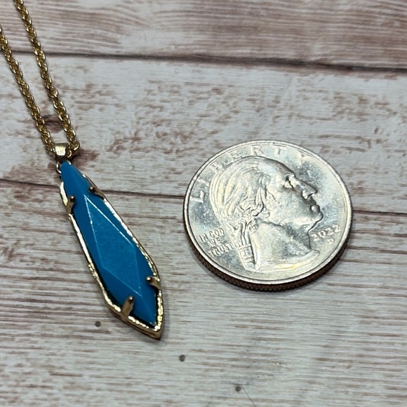 Kendra Scott Yellow Gift Set with Blue Pendant - Picture 3 of 6